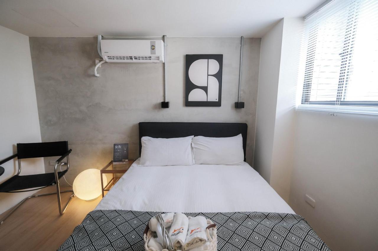 七七漫旅 Seven77 Lägenhet Tainan Exteriör bild